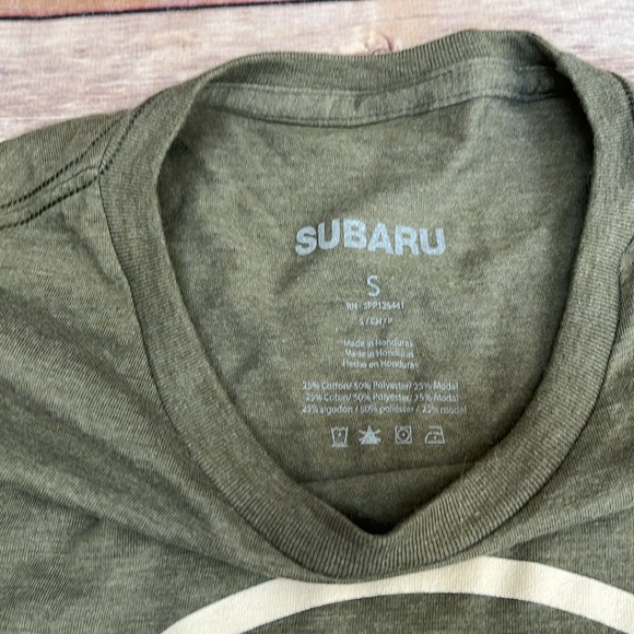 Subaru T-Shirt - Picture 3 of 5